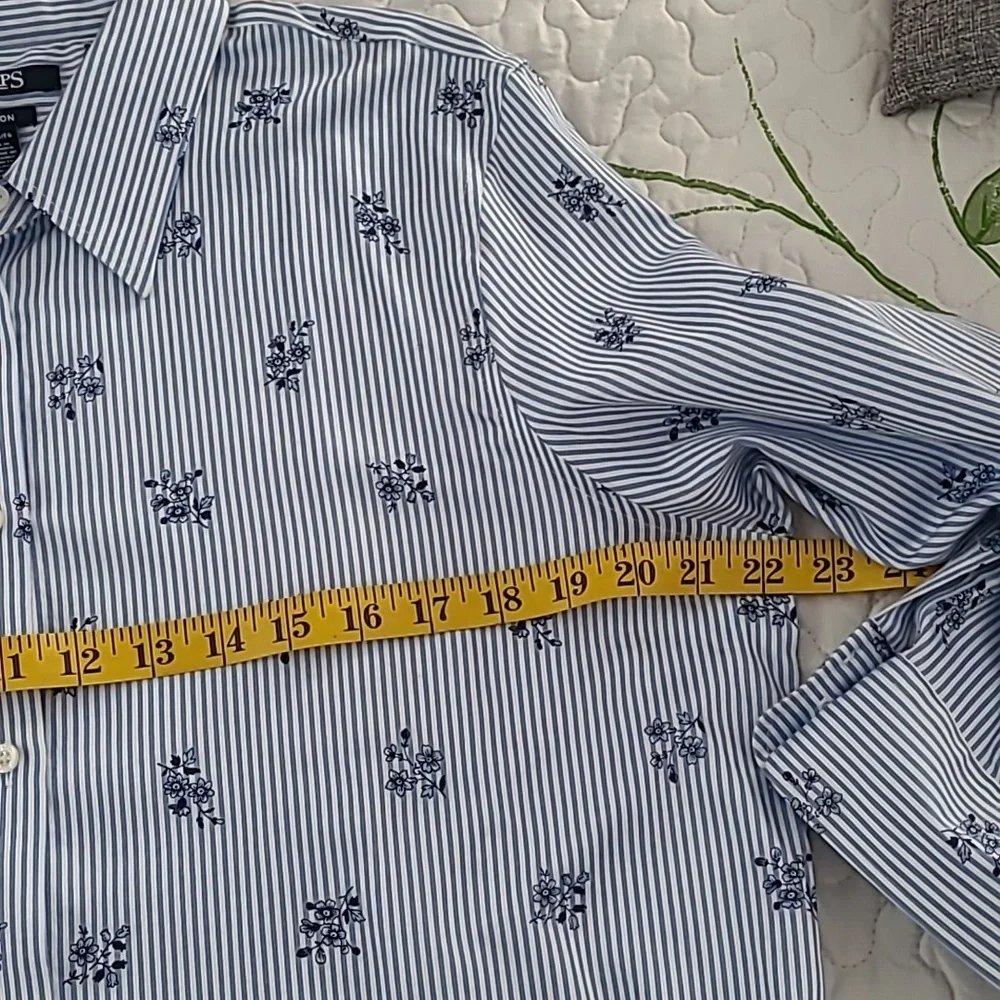 Women's Chaps XL 3/4 Length Sleeve Button Down. Great Condition (5) - Picture 6 of 13